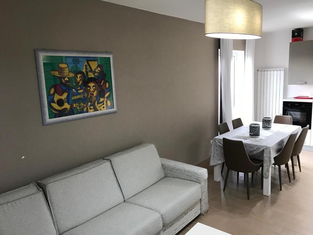 5 Miles Apt Apartment Rocca Cinquemiglia Exterior photo