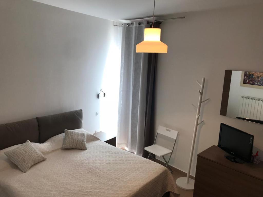 5 Miles Apt Apartment Rocca Cinquemiglia Exterior photo